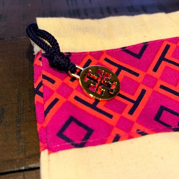 Tory Burch drawstring linen duster bag - Picture 2 of 4